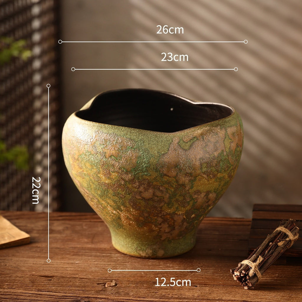 Hand-Thrown Moss Planter — Gourd Silhouette, Wavy Rim