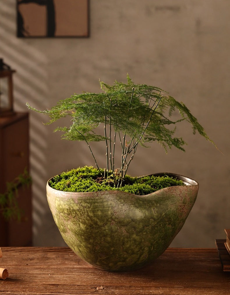 Hand-Thrown Moss Planter — Gourd Silhouette, Wavy Rim