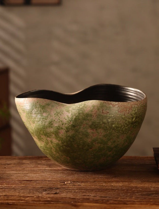 Hand-Thrown Moss Planter — Gourd Silhouette, Wavy Rim